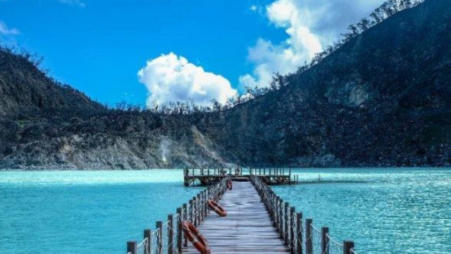 Pesona Kawah Putih Gunung Patuha Bandung