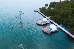 Pantai di Jembatan Balerang untuk Melepas Lelah dan Penat